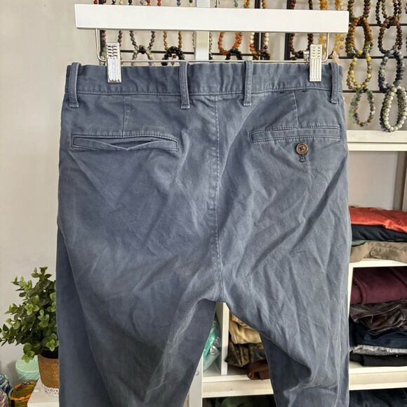 J. Crew Gray Chinos Classic Straight-Leg 30x30 preppy classic - Picture 4 of 6